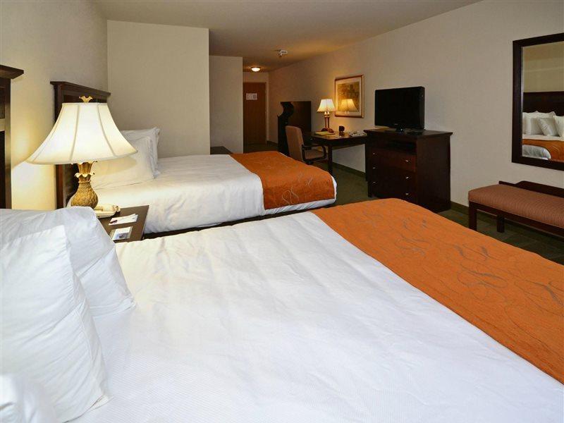 Comfort Suites Johnson Creek Conference Center Екстериор снимка