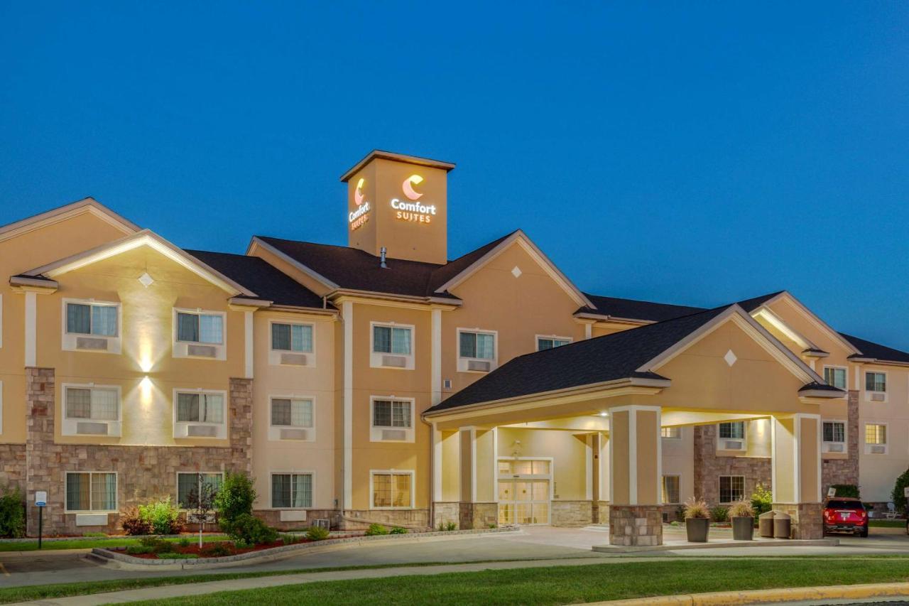 Comfort Suites Johnson Creek Conference Center Екстериор снимка